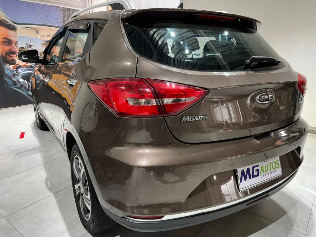 imagen 0 de vehiculo con id 2213